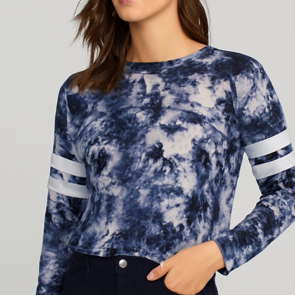 Almost Famous Tie Dyed Three Quarter Sleeve Top White Stripes on Sleeves Blue M